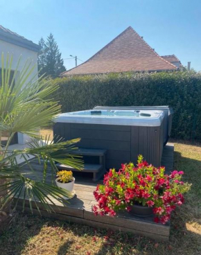 Charmant Studio avec Jacuzzi �� Rochejean